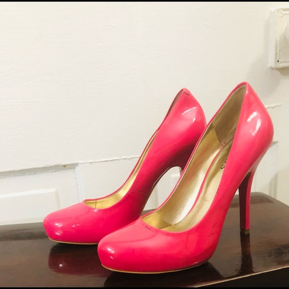guess hot pink heels